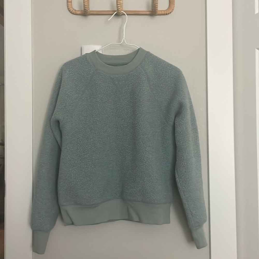 Everlane renew teddy fleece